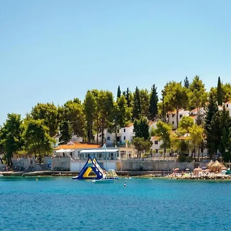 Lumbarda Resort Apartments Daire